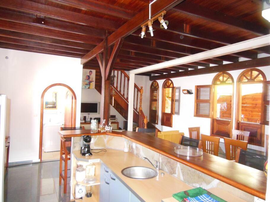 Maison Situee Dans Un Petit Village De Pecheur Le Carbet Luaran gambar